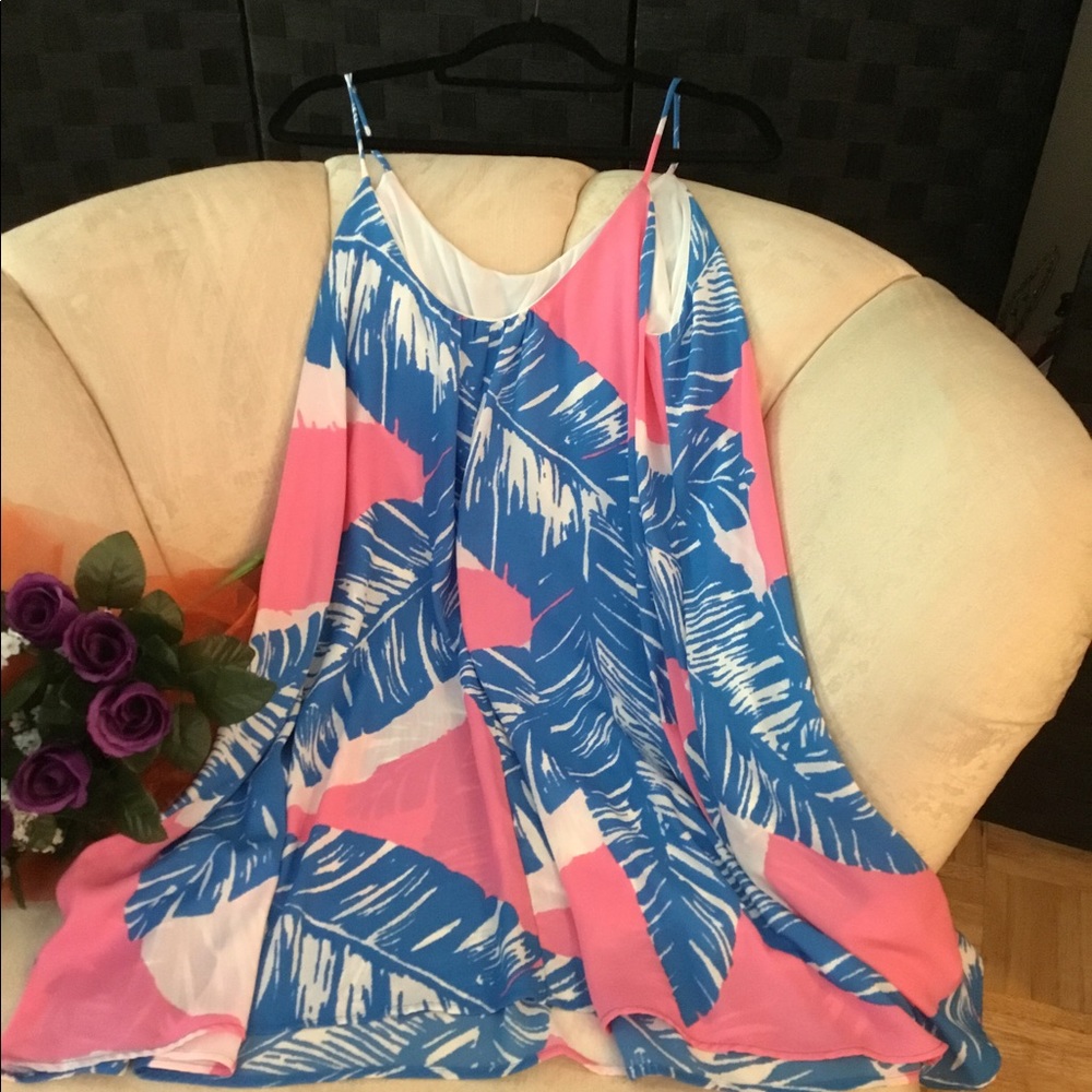 BNWT flirty and fun summer mini by Adrienne!